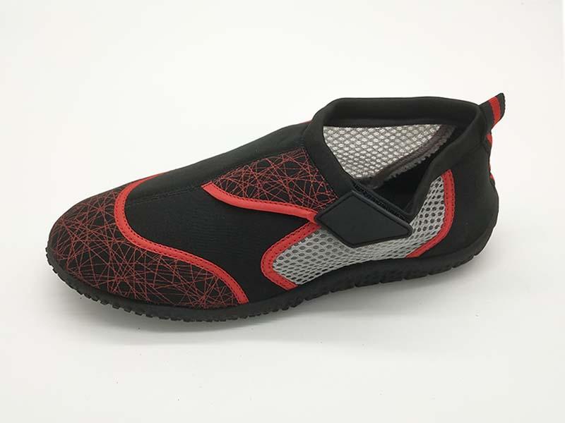 Durable aqua shoes for all activities